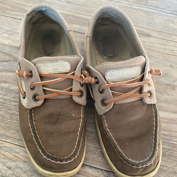 Sperry - Picture 1 of 5
